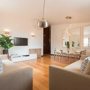 Alfama Modern Two-bedroom W/ River View And Parking - By Lu Holidays Apartamento
