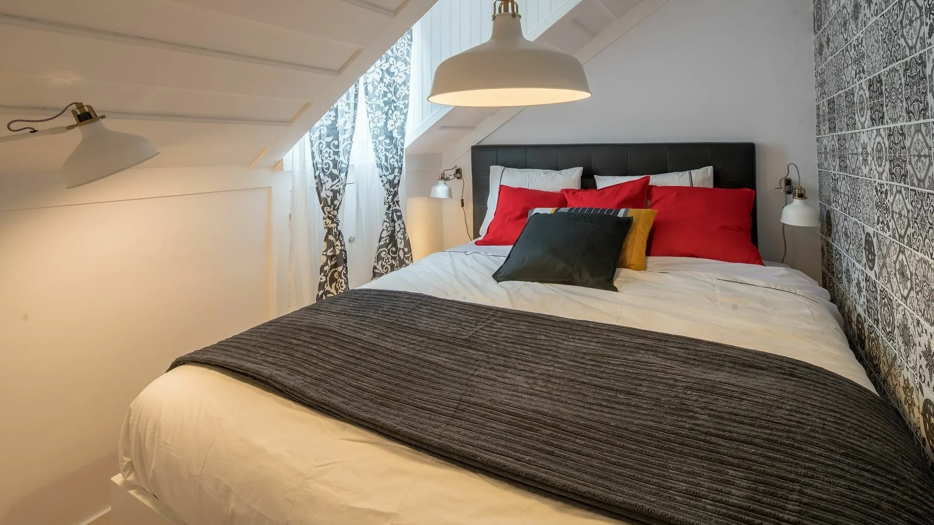 Lisbon Fragrances Apartment