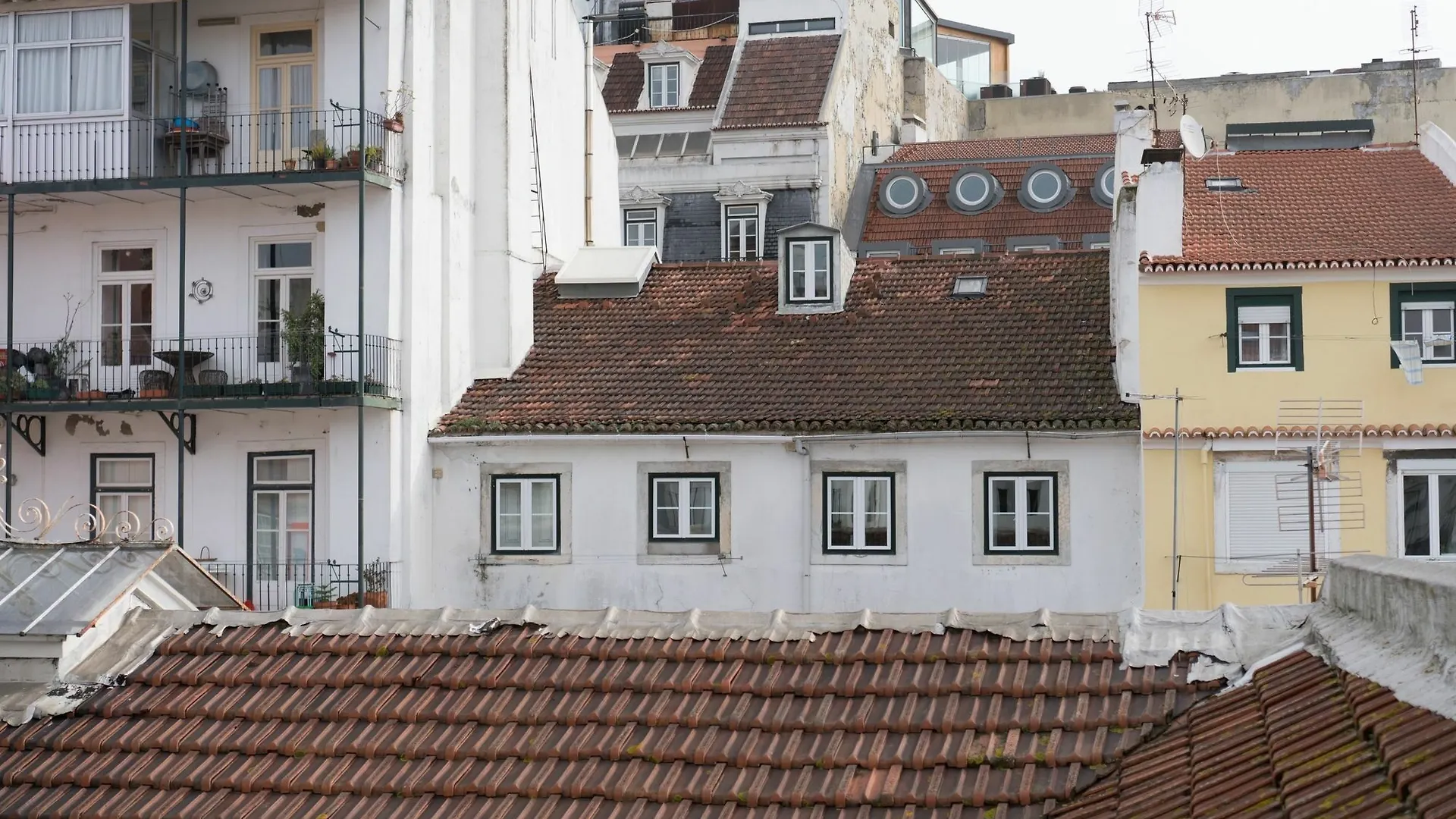 Lisbon Fragrances Apartment 0*,  Portugal