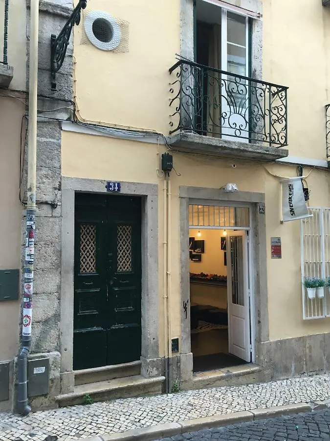 Lisbon Fragrances Apartment